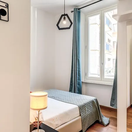 Aweshomeitaly Luxury Apartment